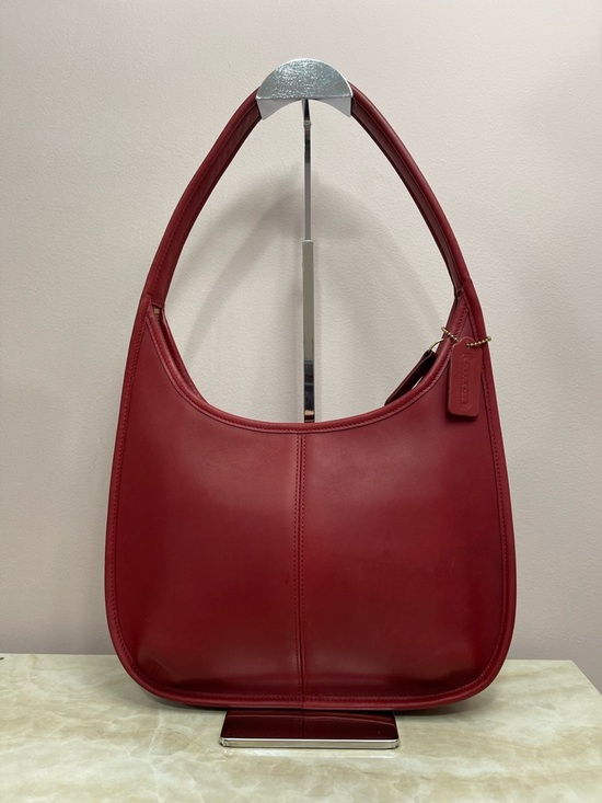 Coach Handbags - Vintage Coach Ergo Zip (9025)